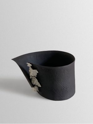 MTT - Artworks / Porcelain / Hug You Gently / 轻拥.艺术摆件 / NO.2